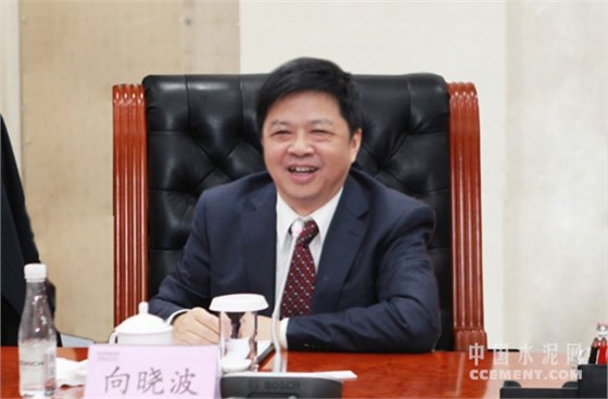  中國(guó)四聯(lián)儀器儀表公司董事長(zhǎng)向曉波